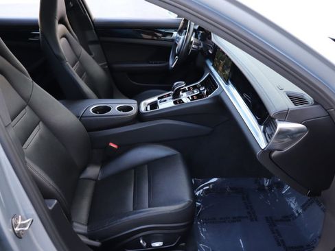 Used 2019 Porsche Panamera 4 image 33
