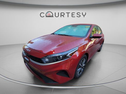 Certified 2024 Kia Forte LXS FWD image 5