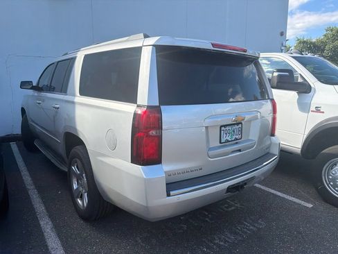 Used 2017 Chevrolet Suburban Premier AWD/4WD image 4