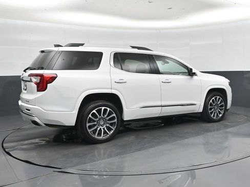 Used 2023 GMC Acadia Denali AWD/4WD image 3