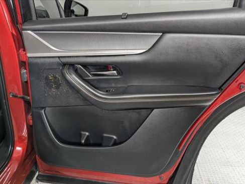 Used 2024 MAZDA CX-90 3.3 Turbo w/ Preferred Plus image 19