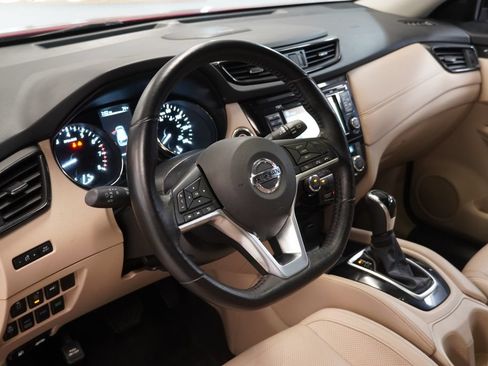Used 2017 Nissan Rogue SL AWD/4WD image 6