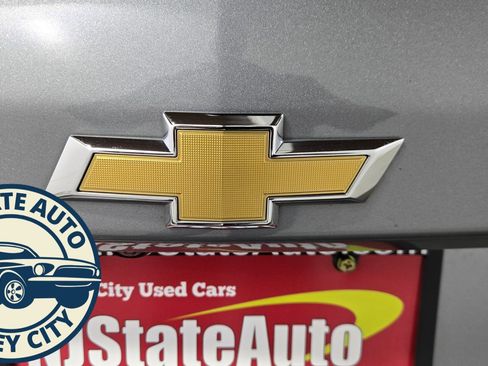 Used 2024 Chevrolet Equinox Premier image 28