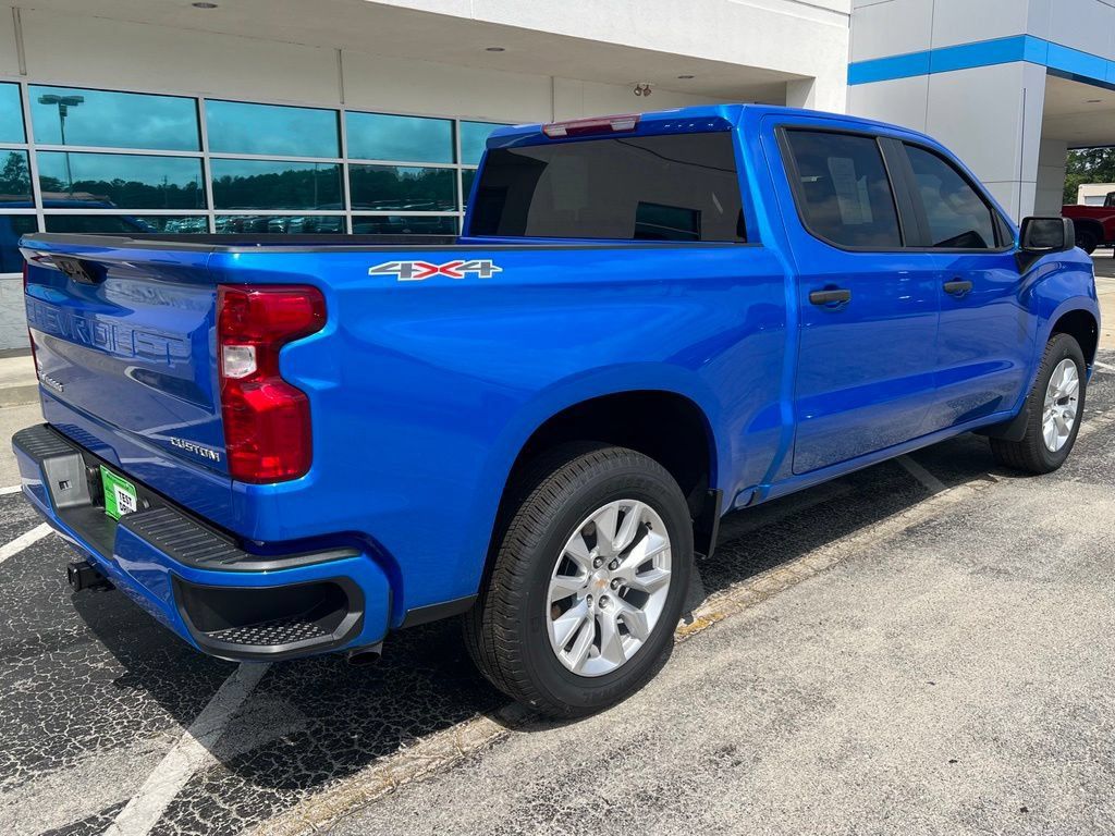 Used 2026 Chevrolet Silverado 1500 Custom AWD/4WD image 4