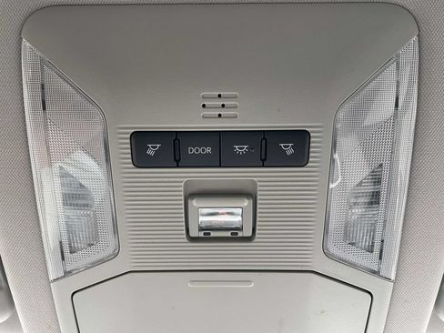 Used 2022 Toyota RAV4 XLE AWD/4WD image 22