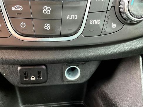 Used 2023 Chevrolet Traverse LT AWD/4WD image 13