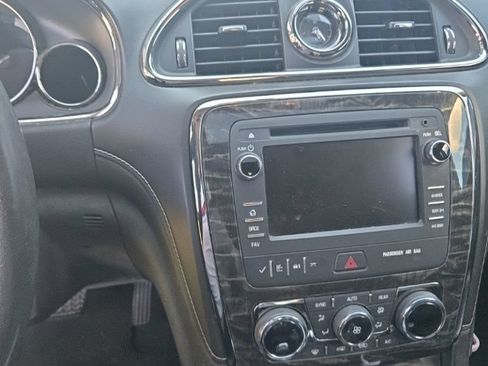 Used 2014 Buick Enclave Leather FWD image 9