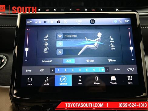 Used 2023 Jeep Grand Cherokee Limited w/ Luxury Tech Group II AWD/4WD image 15
