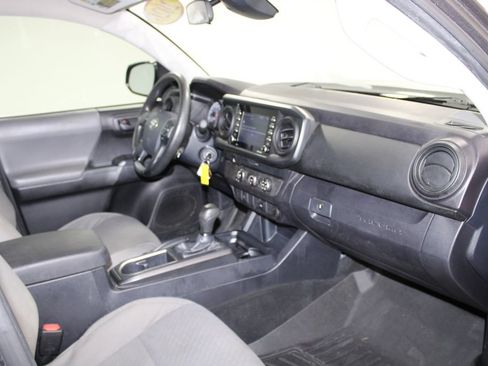 Used 2020 Toyota Tacoma SR w/ SR Convenience Package RWD image 29