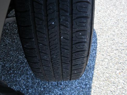 Used 2024 Subaru Outback Premium image 5