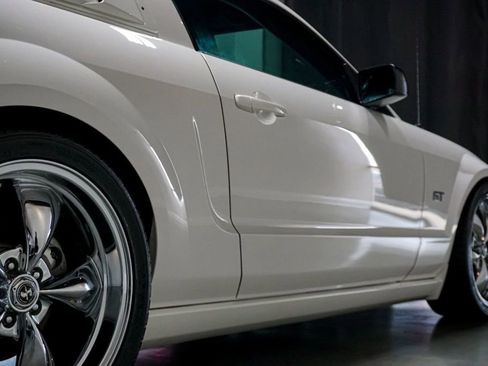 Used 2007 Ford Mustang GT image 36