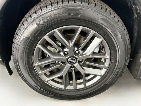 Used 2023 Nissan Rogue S AWD/4WD image 11