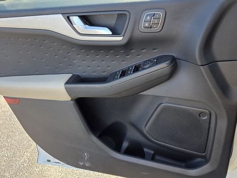 Used 2020 Ford Escape SEL FWD image 33