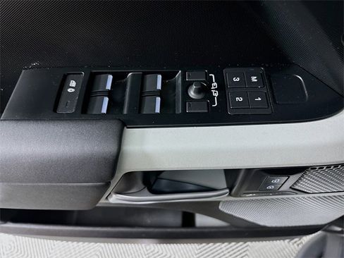 Certified 2024 Land Rover Defender 130 S image 20