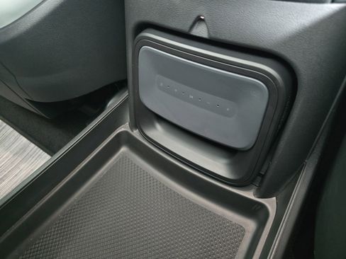 Used 2024 Rivian R1S Adventure AWD/4WD image 33