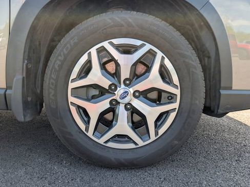 Used 2021 Subaru Forester Premium AWD/4WD image 10