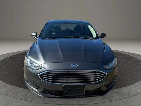 Used 2018 Ford Fusion S FWD image 2
