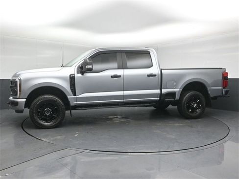 Used 2024 Ford F250 XL w/ STX Appearance Package image 4