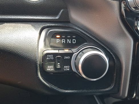 Used 2020 RAM 1500 Big Horn AWD/4WD image 14