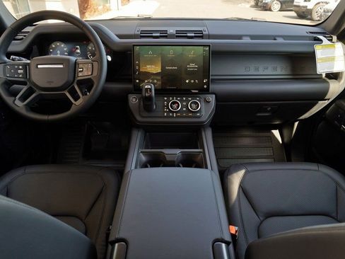 New 2026 Land Rover Defender 110 X-Dynamic SE AWD/4WD image 11