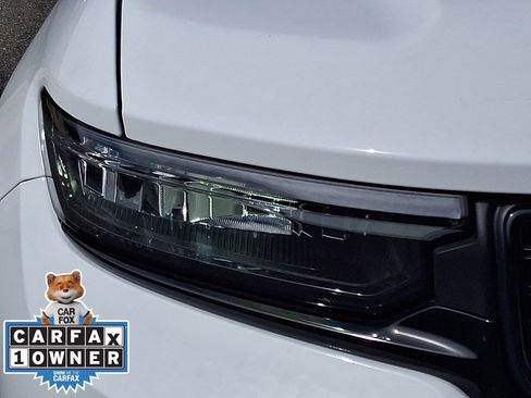 Used 2024 Jeep Grand Cherokee Altitude image 9