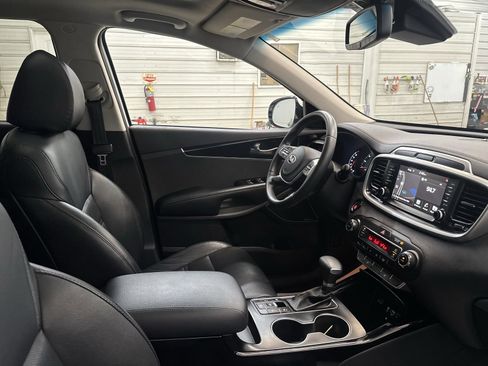 Used 2020 Kia Sorento SX image 28