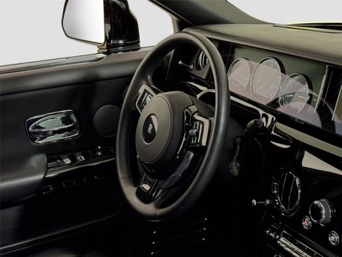 Used 2019 Rolls-Royce Phantom Sedan RWD image 37