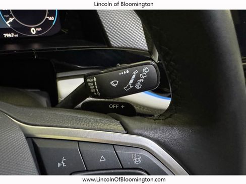 Used 2025 Volkswagen Atlas Cross Sport SEL Premium R-Line image 54