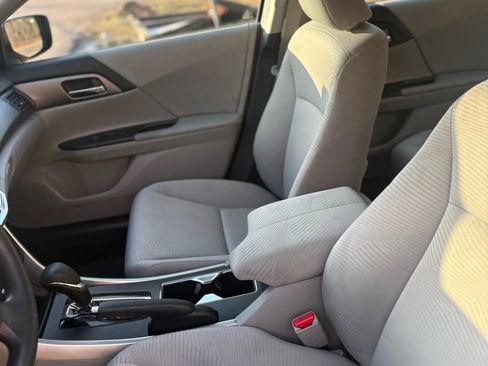 Used 2014 Honda Accord LX image 36