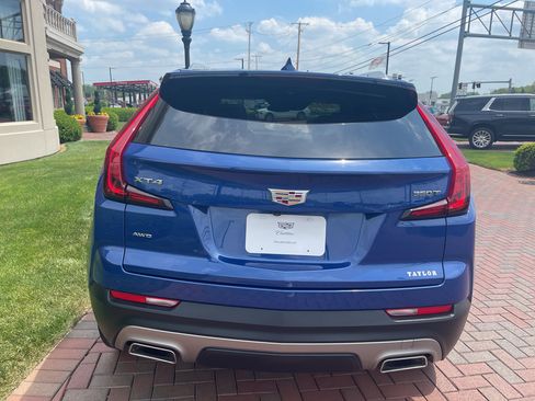 Used 2023 Cadillac XT4 Premium Luxury w/ Cold Weather Package AWD/4WD image 9
