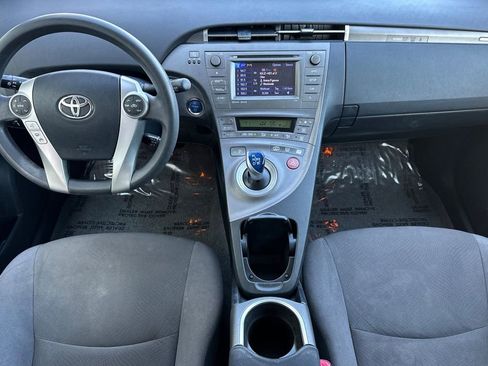 Used 2012 Toyota Prius Plug-In Hybrid image 13