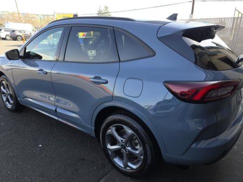 Used 2023 Ford Escape ST-Line Select w/ Tech Pack #2 image 4