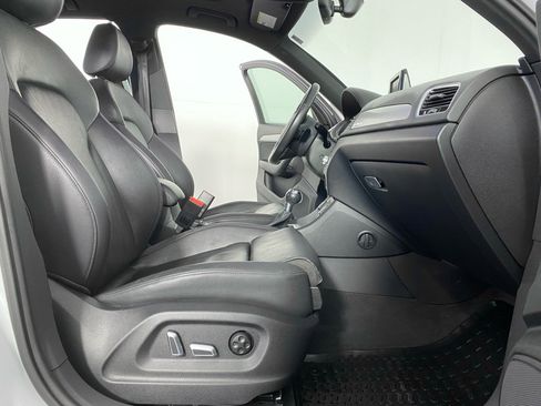Used 2018 Audi Q3 2.0T Premium w/ Convenience Package AWD/4WD image 25