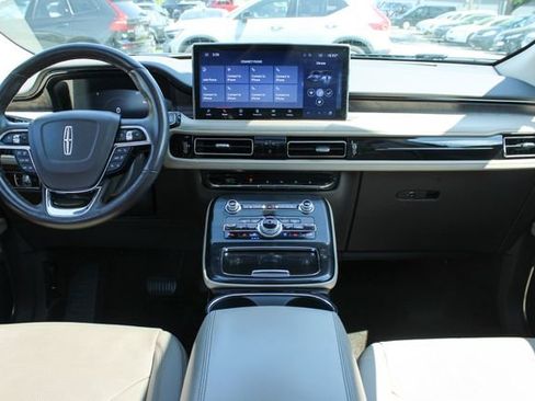 Used 2023 Lincoln Nautilus Reserve w/ Monochromatic Package AWD/4WD image 17