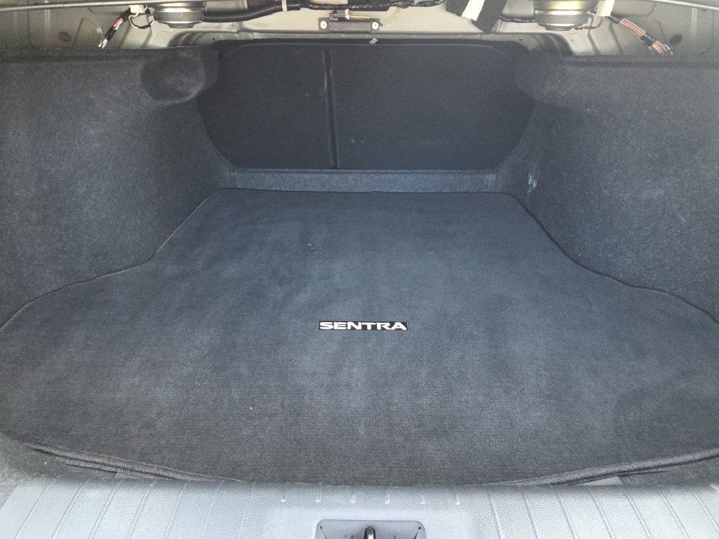 Used 2024 Nissan Sentra SV FWD image 32