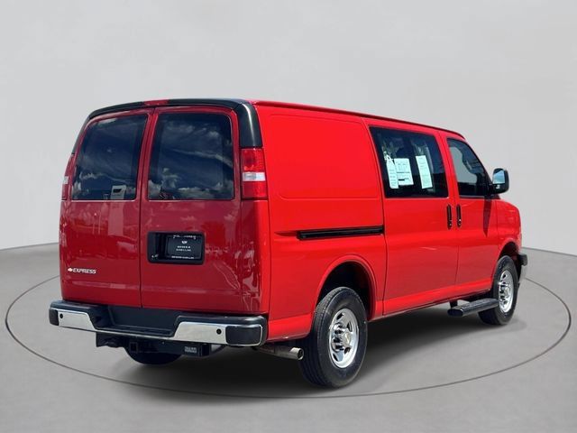 Used 2024 Chevrolet Express 2500 w/ Driver Convenience Package RWD image 4