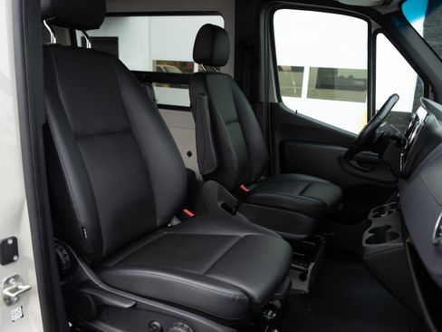 Used 2020 Mercedes-Benz Sprinter 3500 image 50