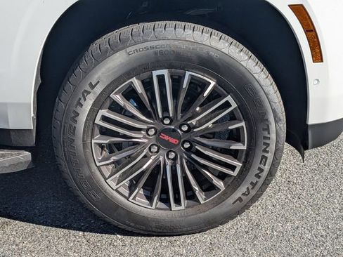 New 2026 GMC Yukon XL Elevation w/ LPO, Floor Liner Package image 12