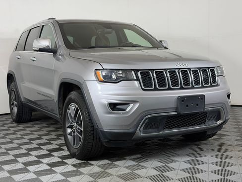 Used 2017 Jeep Grand Cherokee Limited AWD/4WD image 7