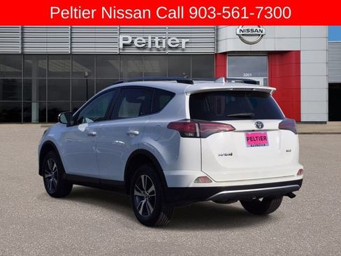 Used 2018 Toyota RAV4 XLE w/ Plus Extra Value Package FWD image 4