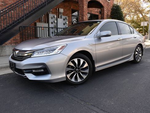 Used 2017 Honda Accord Touring image 47