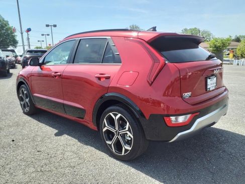 New 2025 Kia Niro EX Touring image 5