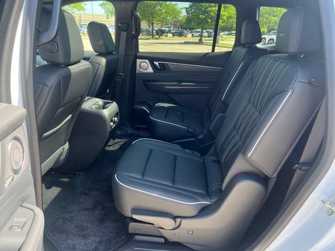 New 2026 Buick Enclave Avenir w/ Super Cruise Package AWD/4WD image 28