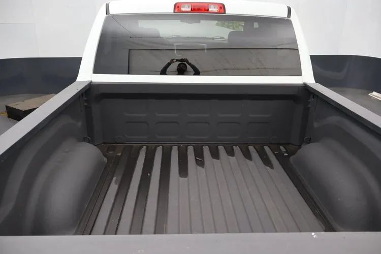 Used 2022 RAM 1500 Classic SLT w/ Electronics Group AWD/4WD image 18