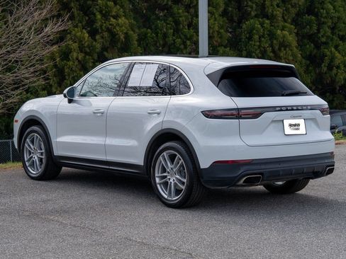 Certified 2023 Porsche Cayenne Platinum Edition AWD/4WD image 4