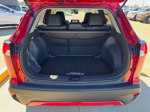 Used 2024 Toyota Corolla Cross LE image 21