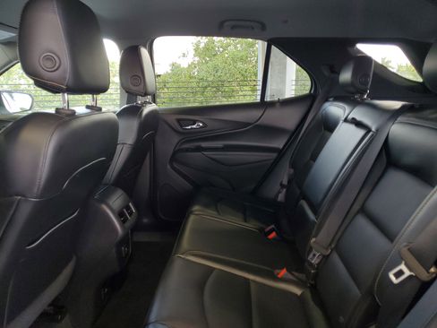 Used 2020 Chevrolet Equinox Premier FWD image 9