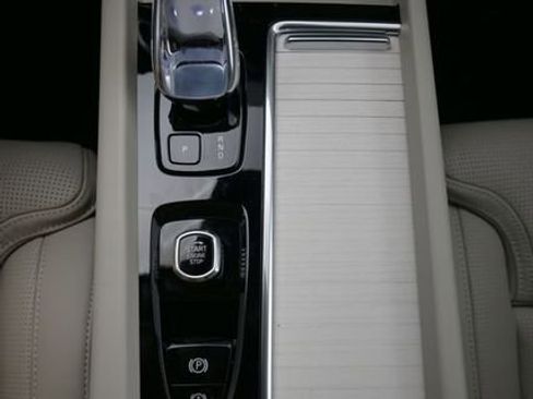 New 2026 Volvo XC60 T8 Ultra w/ Protection Package Premier image 10