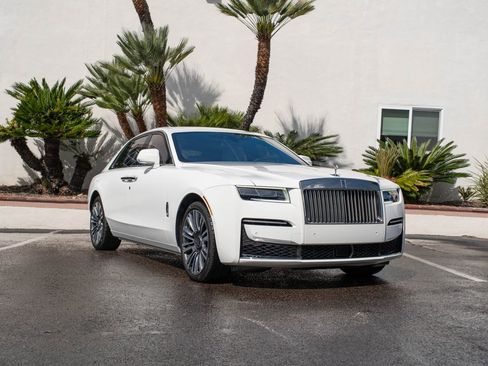 Certified 2022 Rolls-Royce Ghost w/ Ghost Package image 21