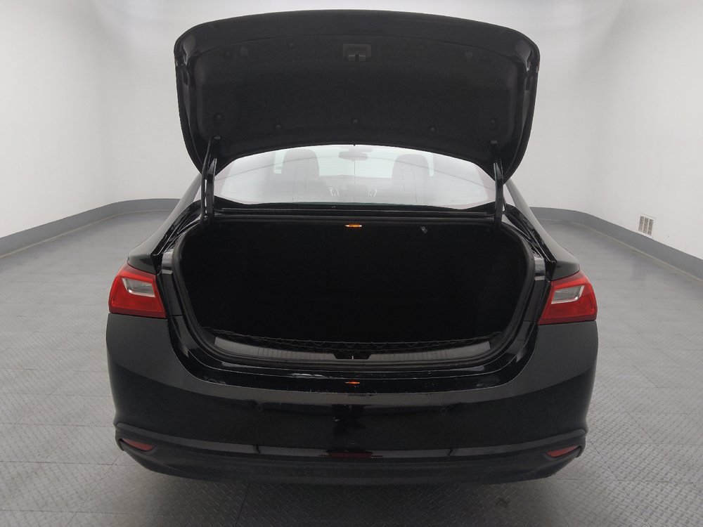 Used 2025 Chevrolet Malibu LS FWD image 29